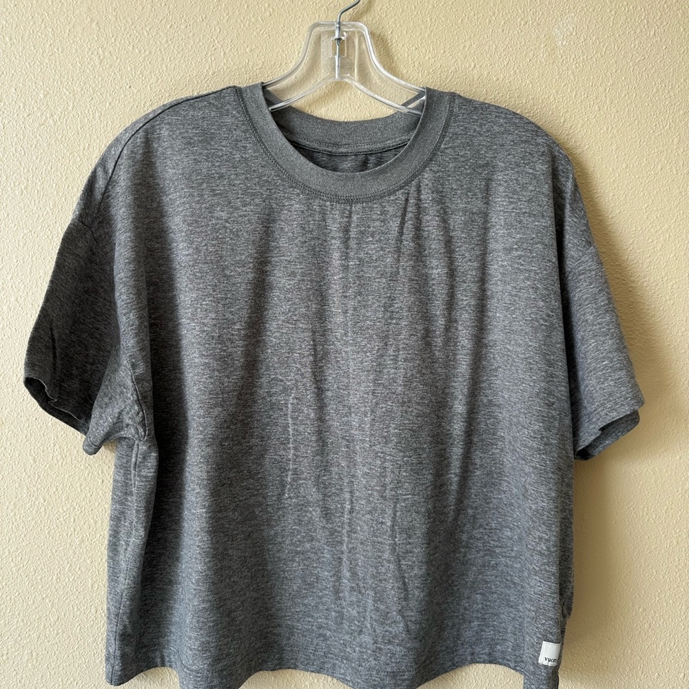 Vuori Heather Gray Short Sleeve Tee